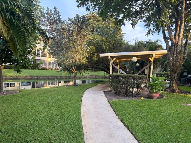 5171 W Oakland Park Boulevard 308, Lauderdale Lakes, FL 33313