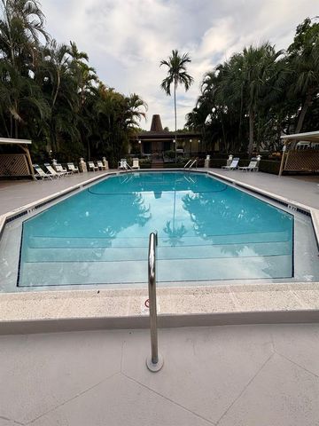 5171 W Oakland Park Boulevard 308, Lauderdale Lakes, FL 33313