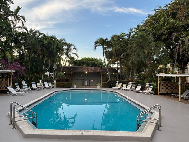 5171 W Oakland Park Boulevard 308, Lauderdale Lakes, FL 33313