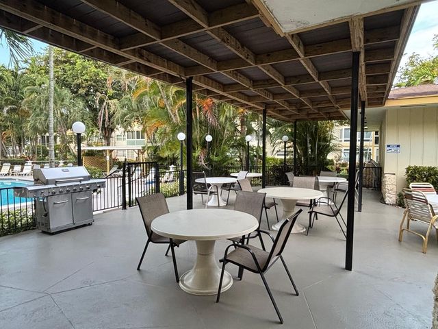 5171 W Oakland Park Boulevard 308, Lauderdale Lakes, FL 33313