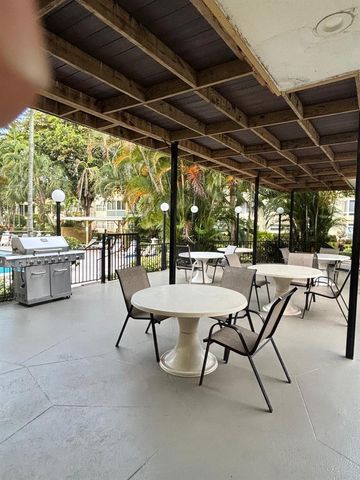 5171 W Oakland Park Boulevard 308, Lauderdale Lakes, FL 33313