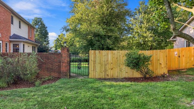 3422 Brandon Drive, Lexington, KY 40502