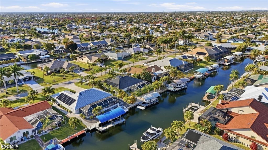 Image 41 of property listing at 5227 SW 11th PL, Cape Coral, FL 33914