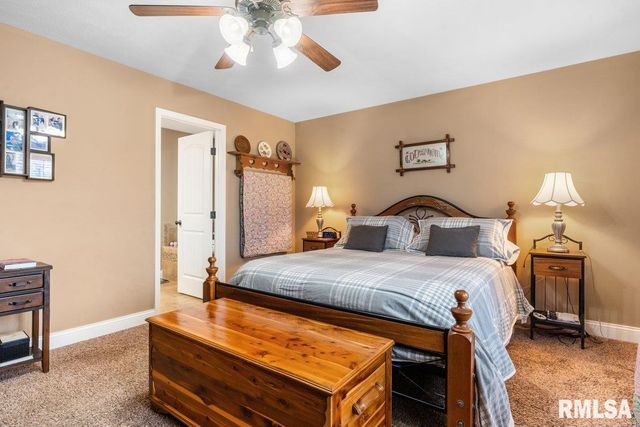 1606 Chriswell Gardens Street, Chatham, IL 62629