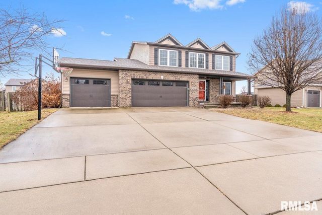 1606 Chriswell Gardens Street, Chatham, IL 62629