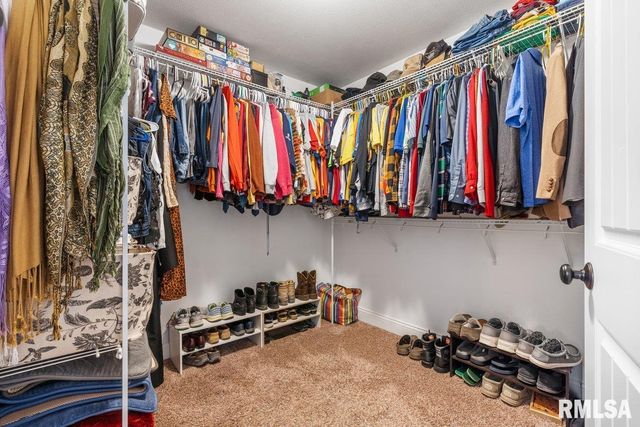 1606 Chriswell Gardens Street, Chatham, IL 62629