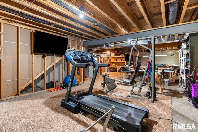 1606 Chriswell Gardens Street, Chatham, IL 62629