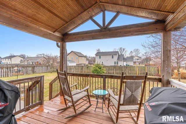 1606 Chriswell Gardens Street, Chatham, IL 62629