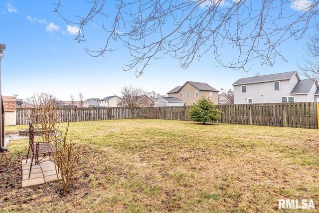 1606 Chriswell Gardens Street, Chatham, IL 62629