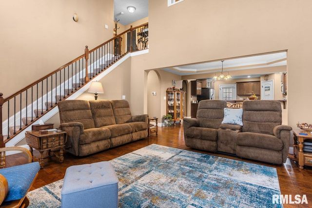 1606 Chriswell Gardens Street, Chatham, IL 62629