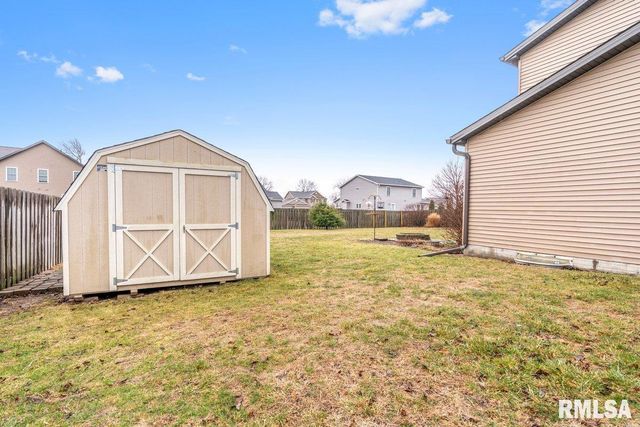 1606 Chriswell Gardens Street, Chatham, IL 62629