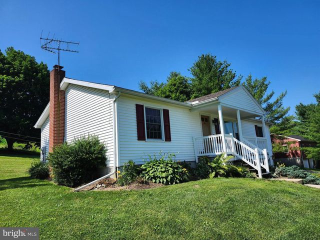 318 LONG LN, Lititz, PA 17543