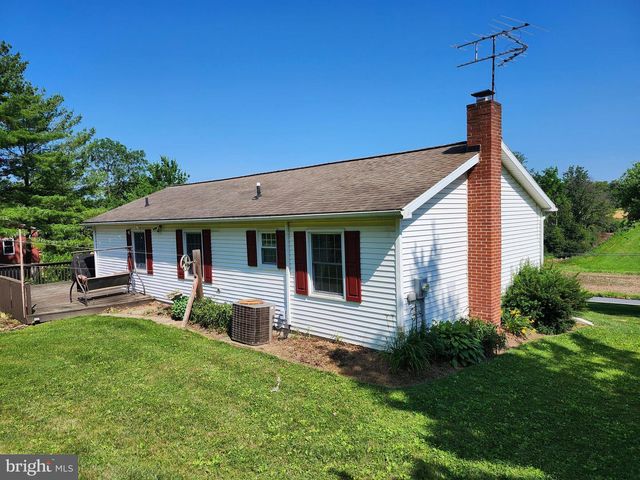 318 LONG LN, Lititz, PA 17543