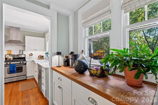 36 Mount Vernon Circle, Asheville, NC 28804