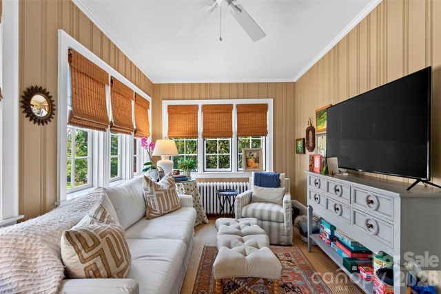 36 Mount Vernon Circle, Asheville, NC 28804