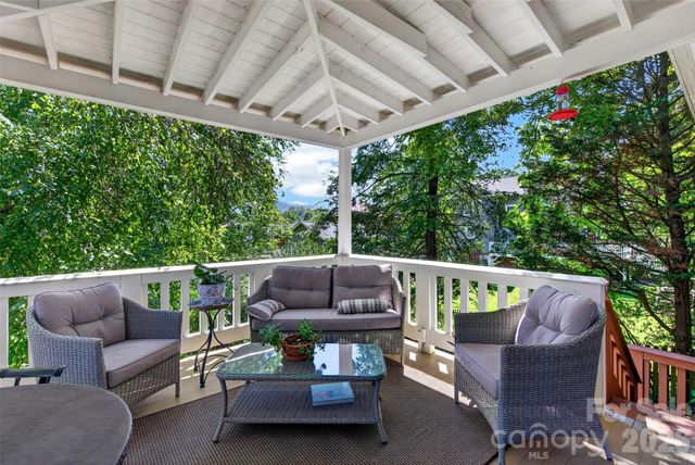 36 Mount Vernon Circle, Asheville, NC 28804