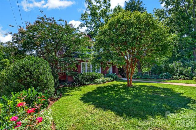 36 Mount Vernon Circle, Asheville, NC 28804