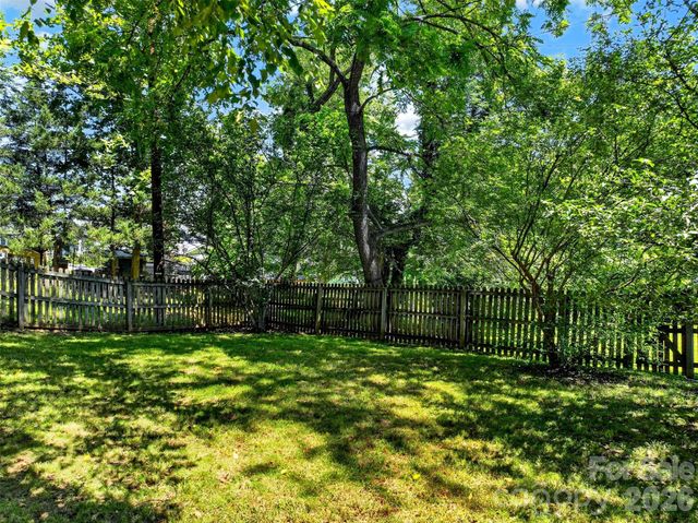 36 Mount Vernon Circle, Asheville, NC 28804
