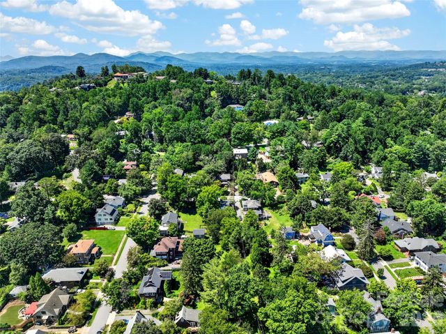 36 Mount Vernon Circle, Asheville, NC 28804