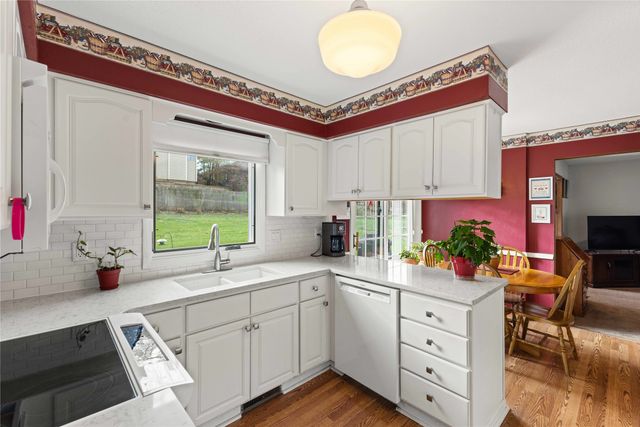 2614 Caulder Avenue, Des Moines, IA 50321