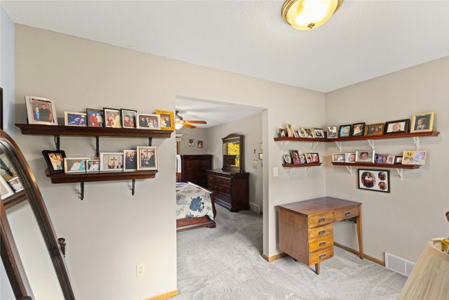 2614 Caulder Avenue, Des Moines, IA 50321