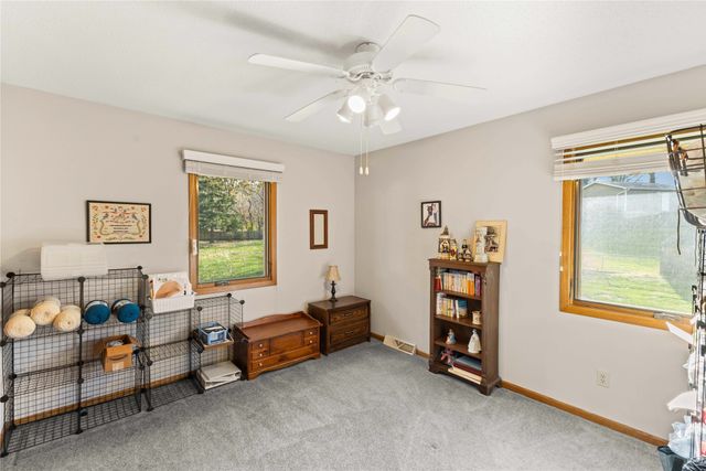 2614 Caulder Avenue, Des Moines, IA 50321