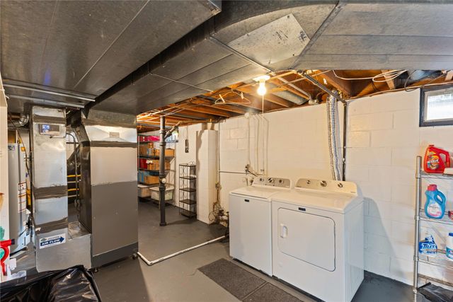 2614 Caulder Avenue, Des Moines, IA 50321