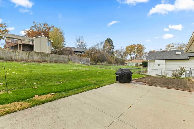 2614 Caulder Avenue, Des Moines, IA 50321