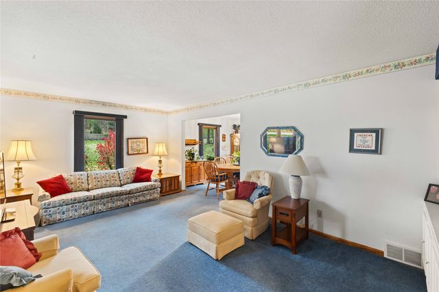 2614 Caulder Avenue, Des Moines, IA 50321