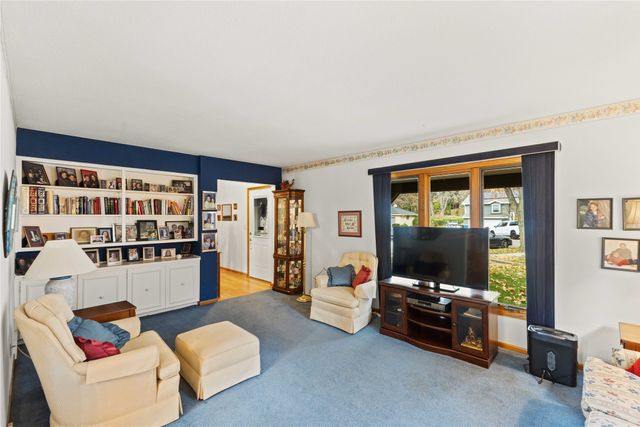 2614 Caulder Avenue, Des Moines, IA 50321