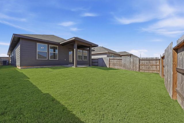 4535 Pinehurst Trace Drive, Pinehurst, TX 77362