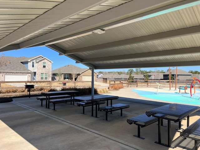 4535 Pinehurst Trace Drive, Pinehurst, TX 77362