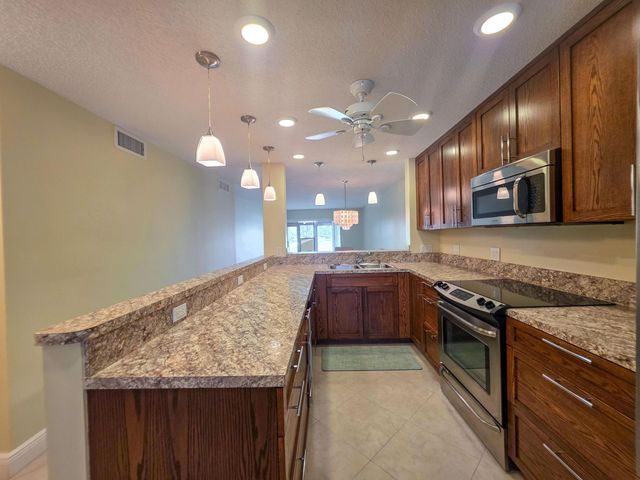 7892 Willow Spring Circle N 1511, Boynton Beach, FL 33436