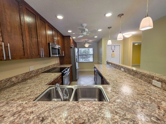 7892 Willow Spring Circle N 1511, Boynton Beach, FL 33436
