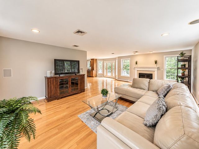 46 Bald Hill Road, Raymond, NH 03077