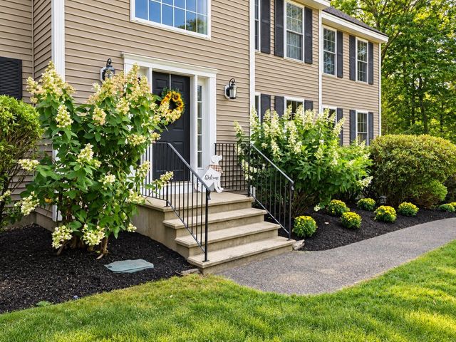 46 Bald Hill Road, Raymond, NH 03077