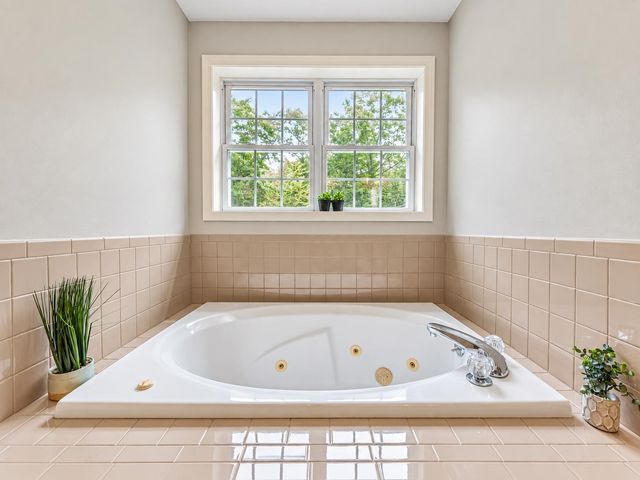 46 Bald Hill Road, Raymond, NH 03077