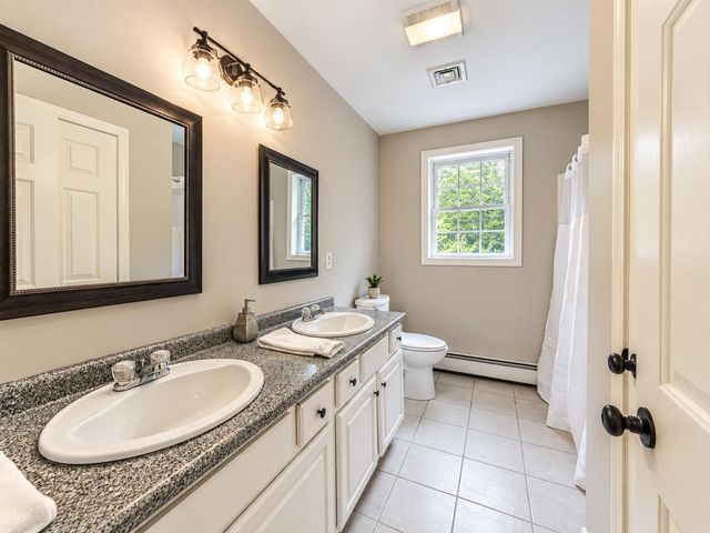 46 Bald Hill Road, Raymond, NH 03077