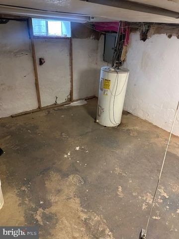 1749 W SEYBERT ST, Philadelphia, PA 19121