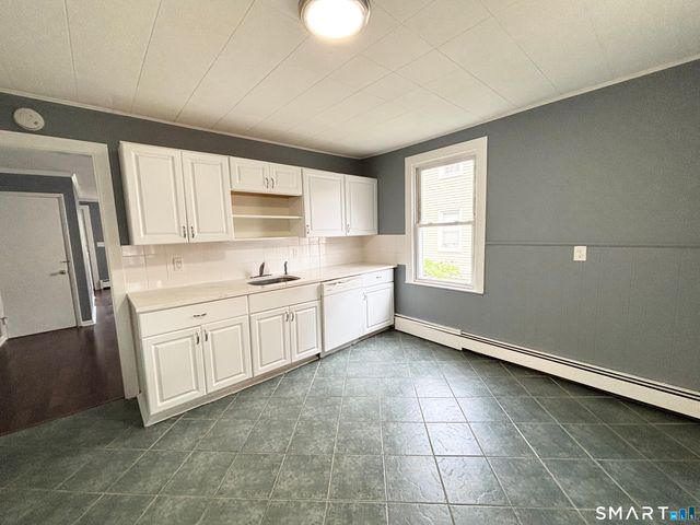 243 Knickerbocker Avenue, Stamford, CT 06907