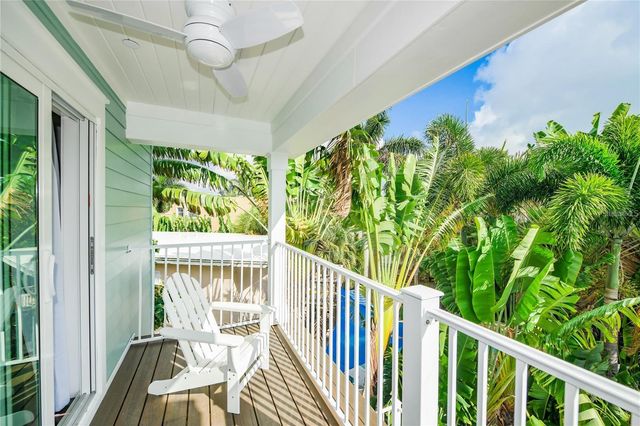 336 AVENIDA DE MAYO, Sarasota, FL 34242