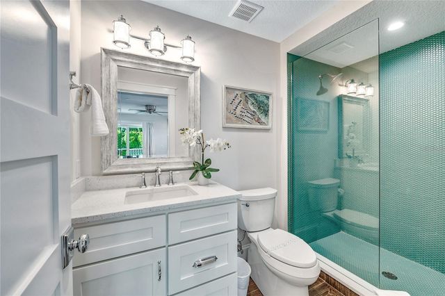 336 AVENIDA DE MAYO, Sarasota, FL 34242