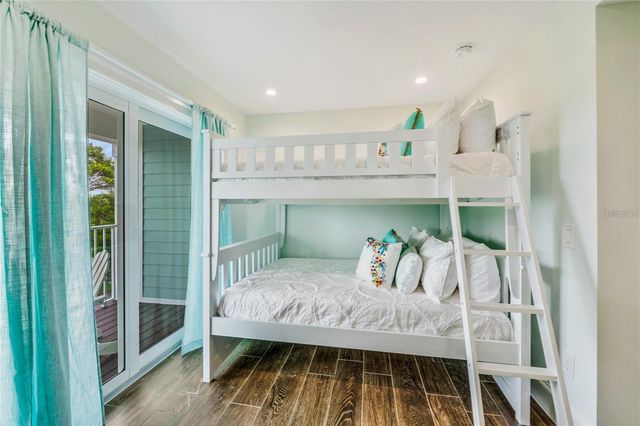 336 AVENIDA DE MAYO, Sarasota, FL 34242