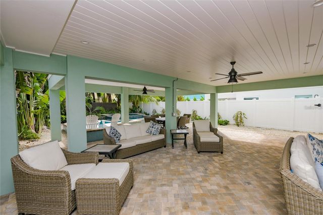 336 AVENIDA DE MAYO, Sarasota, FL 34242