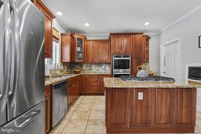 2452 MERCEDES CT, Harrisburg, PA 17112