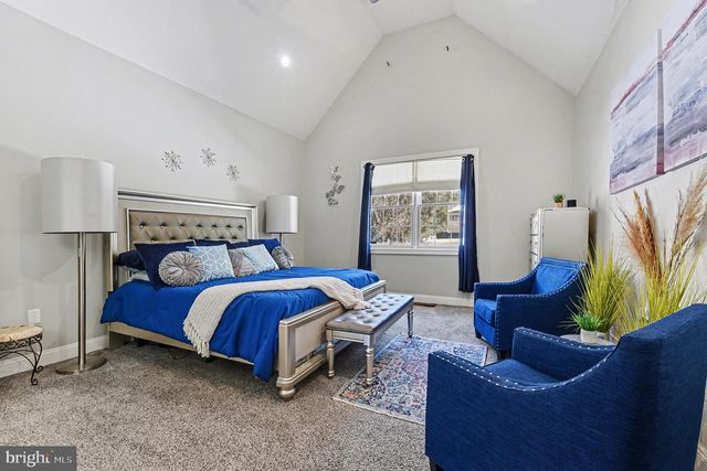 2452 MERCEDES CT, Harrisburg, PA 17112