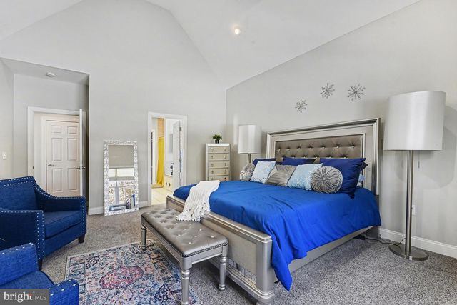 2452 MERCEDES CT, Harrisburg, PA 17112