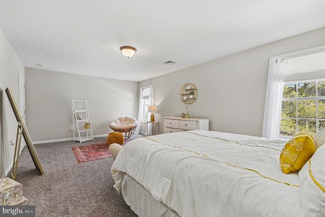 2452 MERCEDES CT, Harrisburg, PA 17112