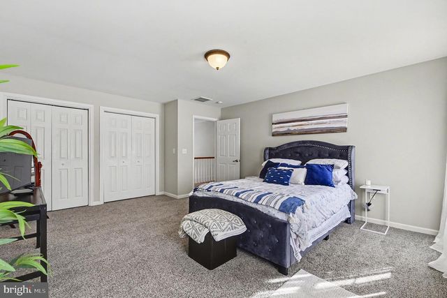 2452 MERCEDES CT, Harrisburg, PA 17112