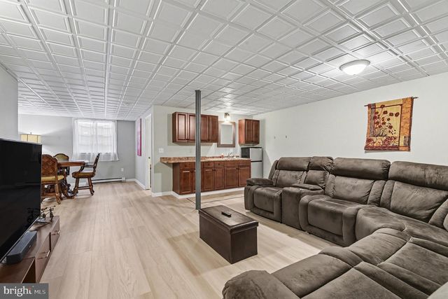 2452 MERCEDES CT, Harrisburg, PA 17112